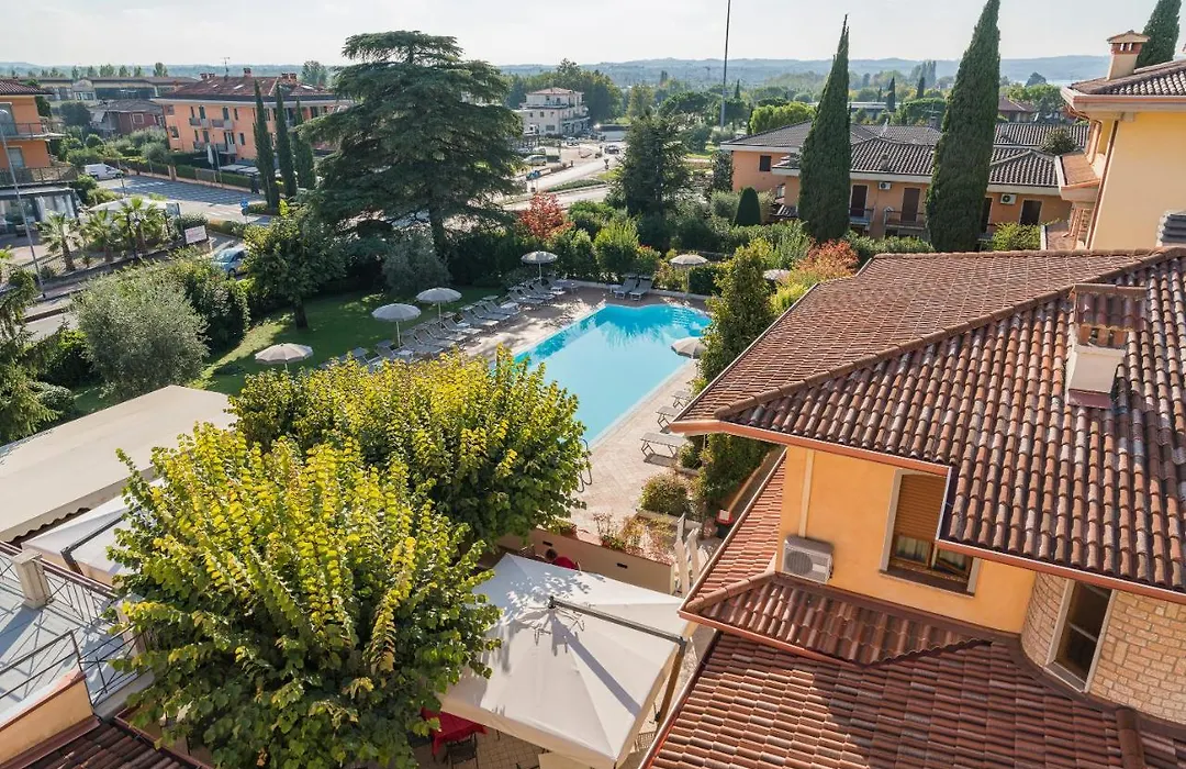 Hotel Gardenia Sirmione-1