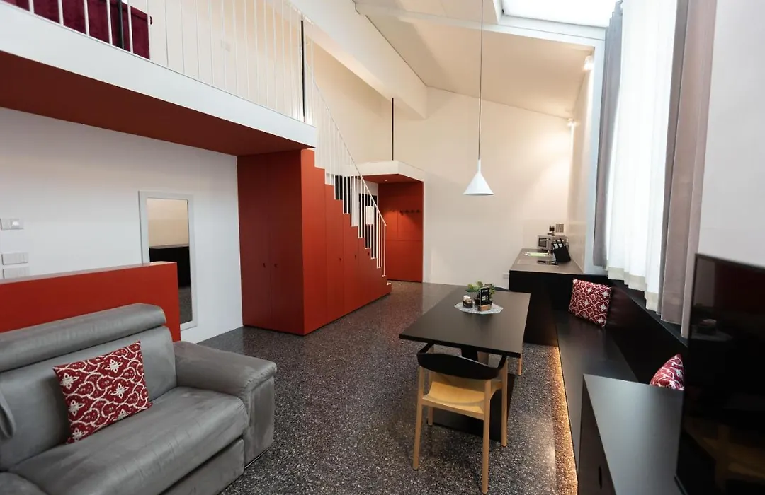 Pepper Suite-1
