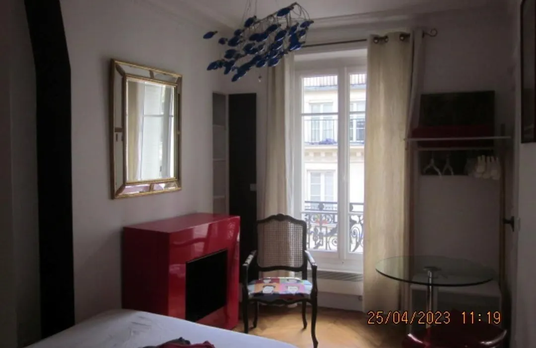 Bed And Breakfast Paris Centre-1