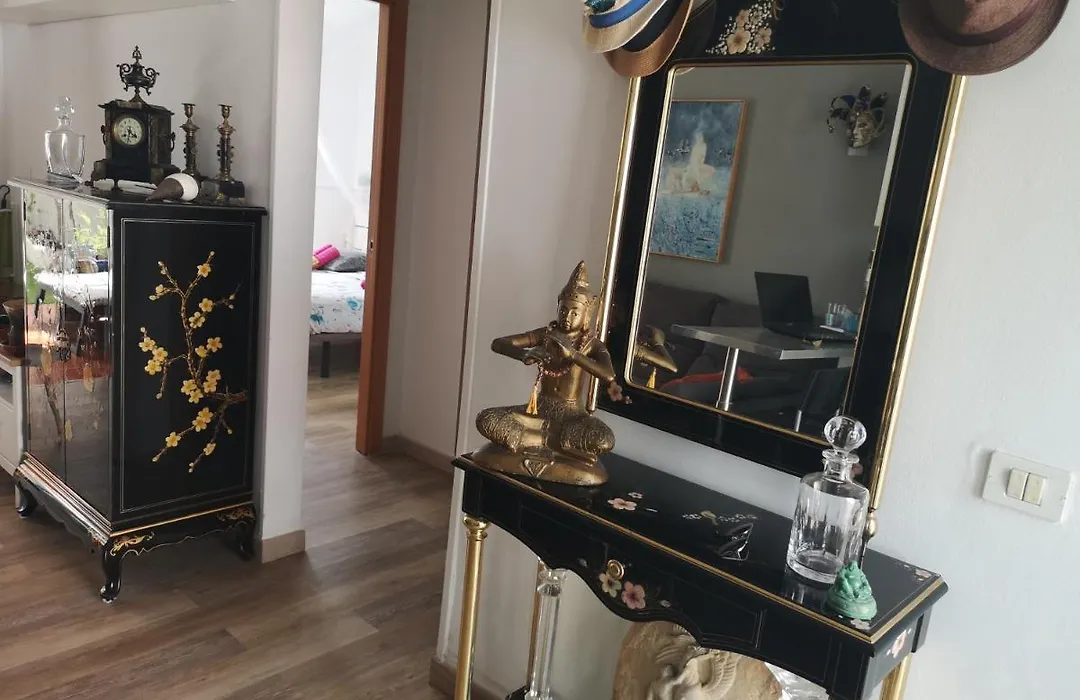 Yumbo Room-1
