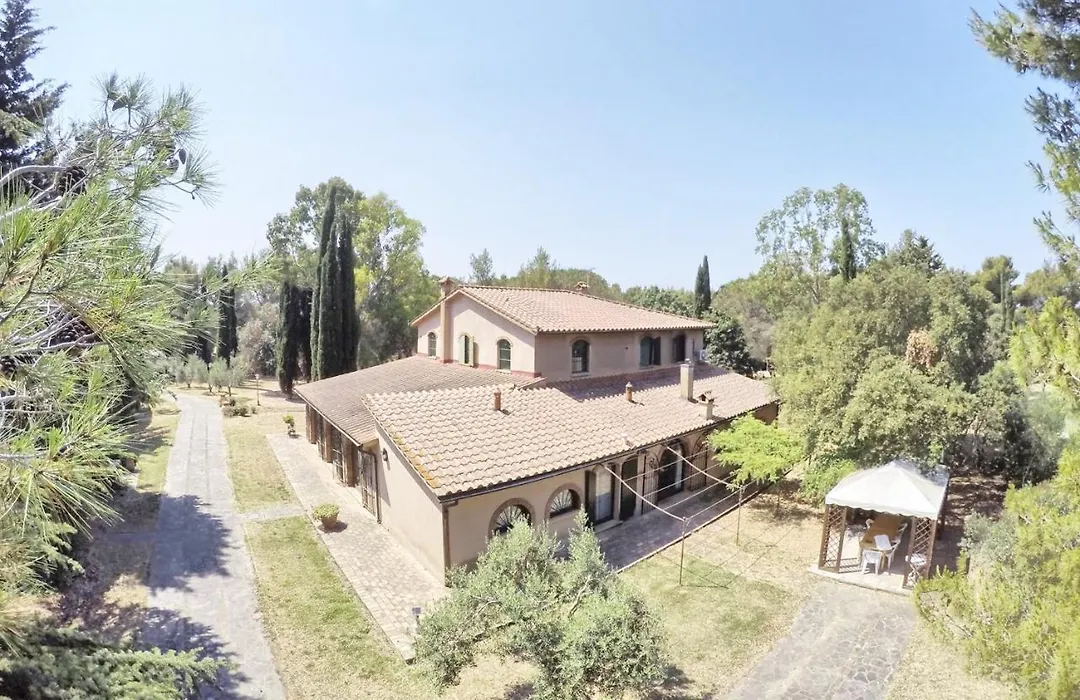 Relais Casale Il Poggetto VILLA PAOLA by Zoom In Earth-1