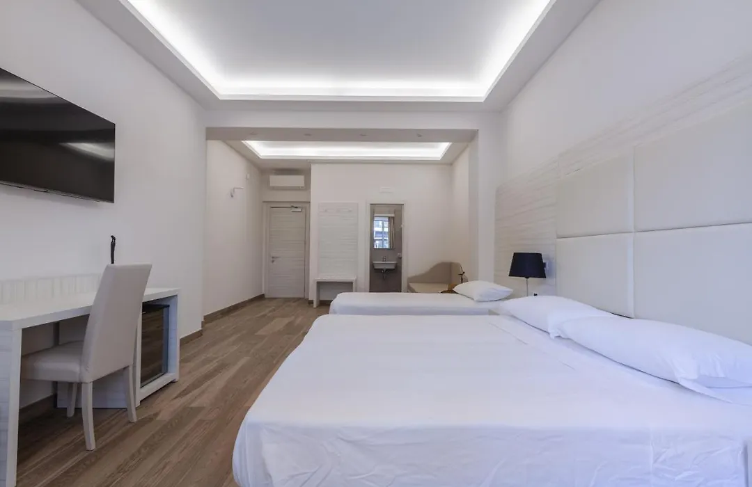 Hub Naples-1
