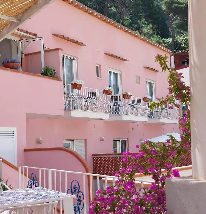 Hotel Guarracino-1