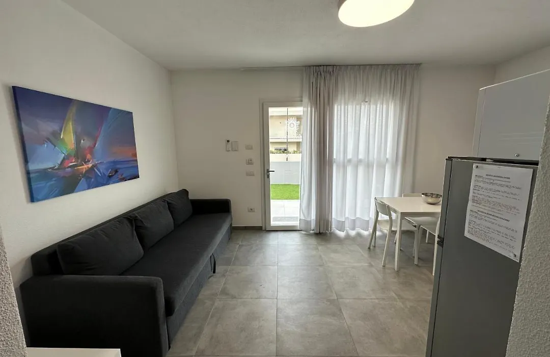 Artemisia Home-1