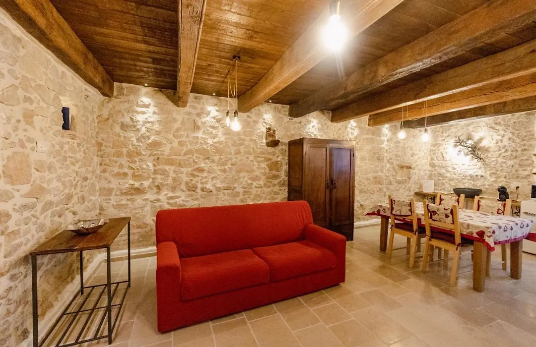 Le dimore nel borgo-1