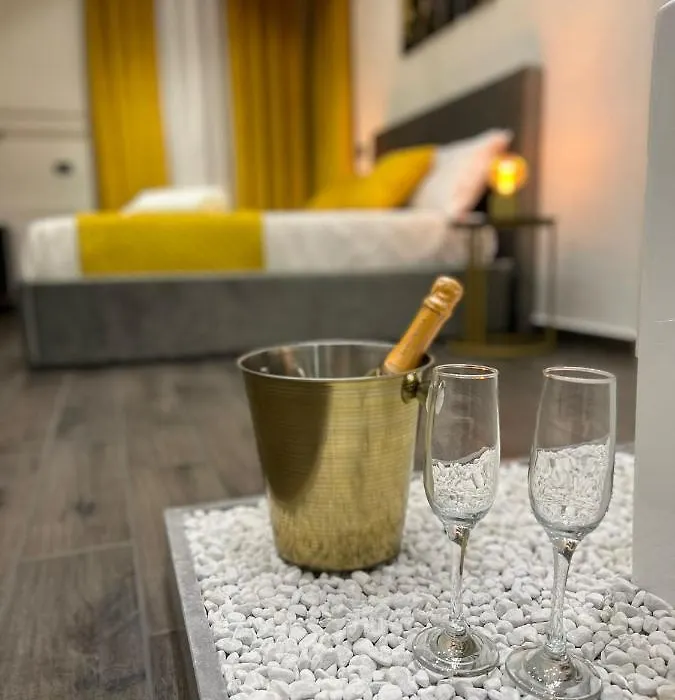 Fuddia Room & Suite-1