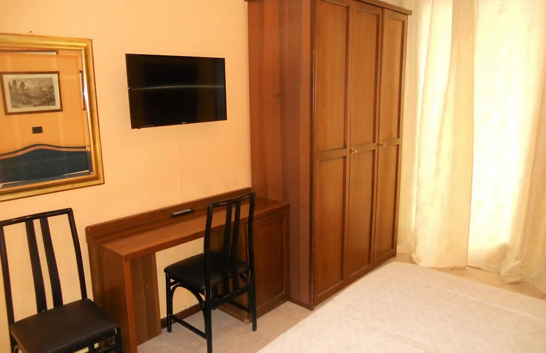 Hotel Salus-1