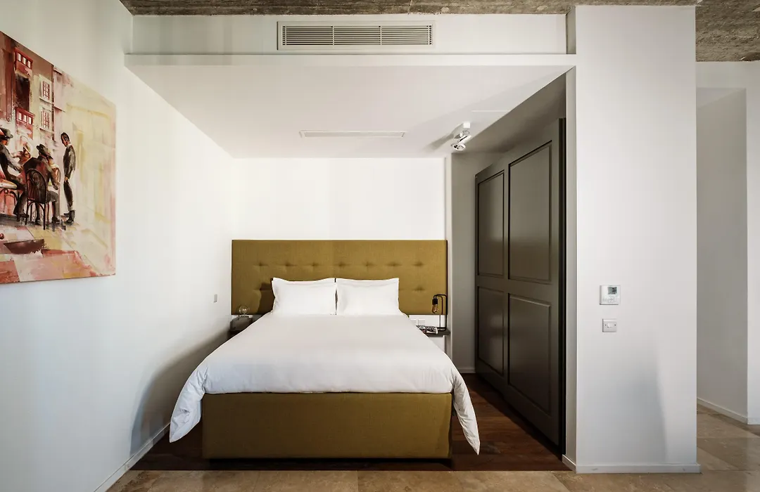 19 Rooms-1