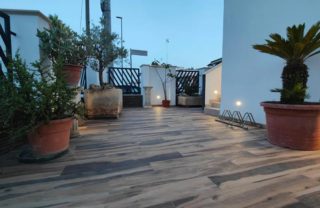 Helianthus Rooms-1
