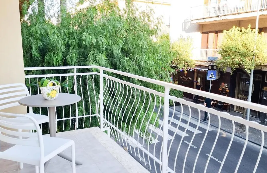 Palazzo Mauro Sorrento Luxury Rooms-1