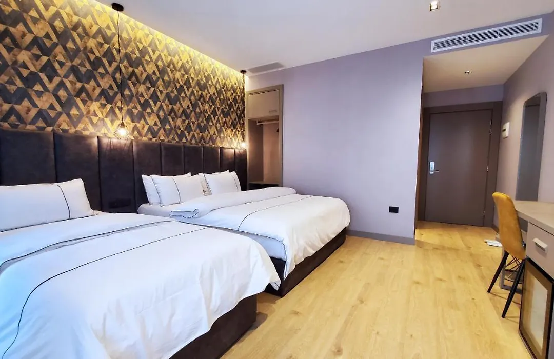 Starlight Hotel-1