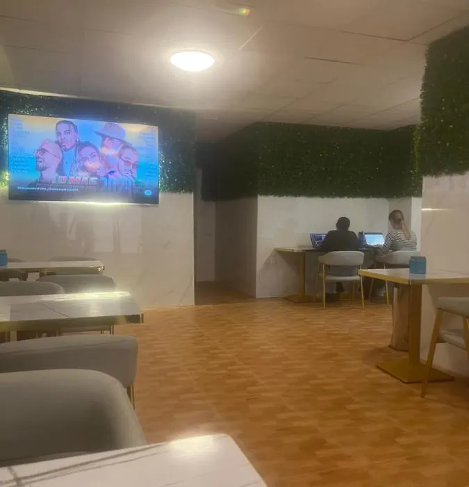 Limin Hostel Capsules-1