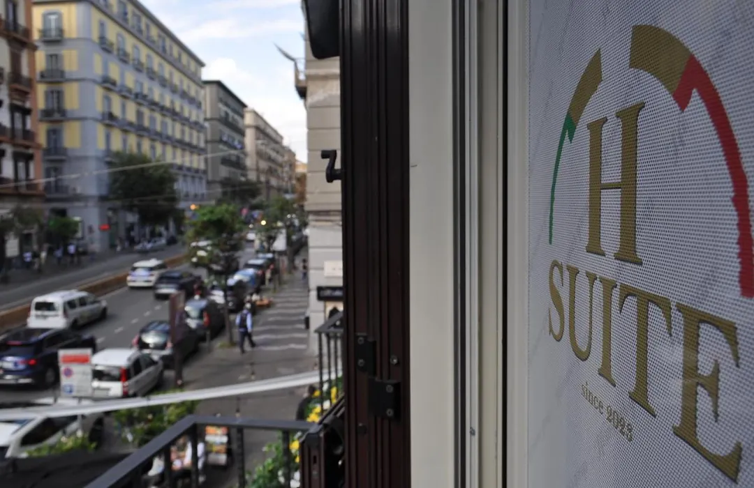 Hsuite-1
