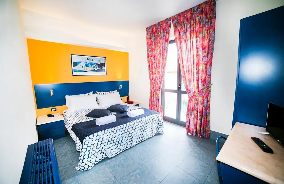 Hotel Raphael-1