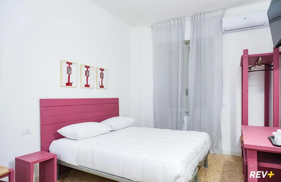 Lia Art Hotel-1