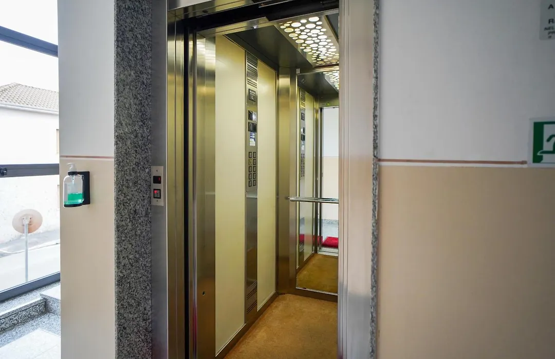 Bnbook Expo Residence Rho-1