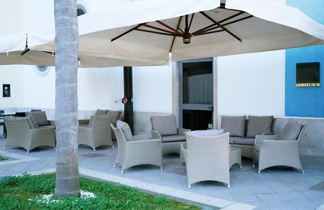 Hotel Premiere Pool & Resort-1