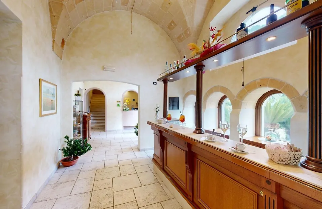 Relais Reggia Domizia-1