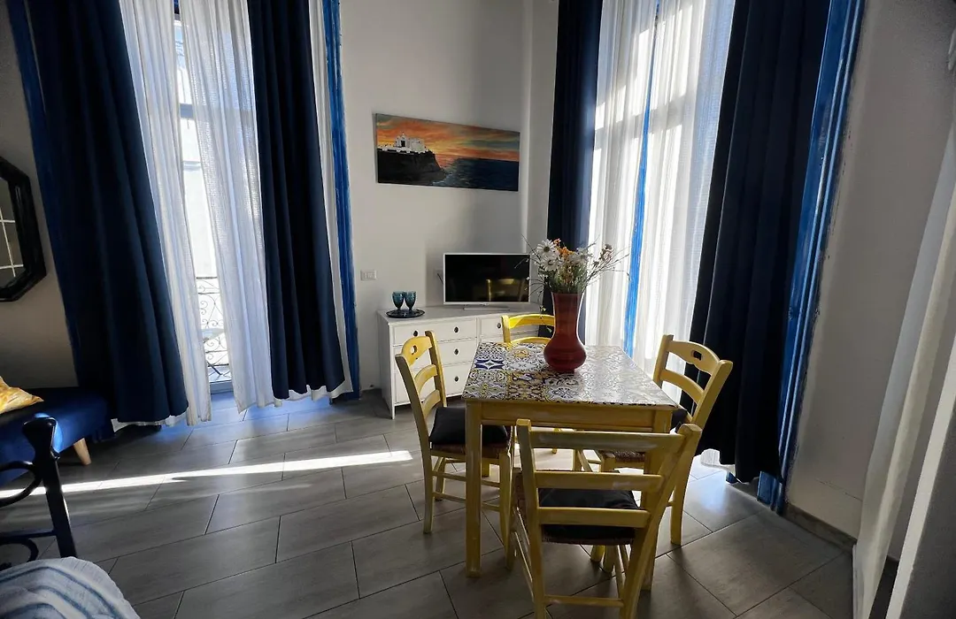 Napoli Da Vivere Suites Giudecca-1