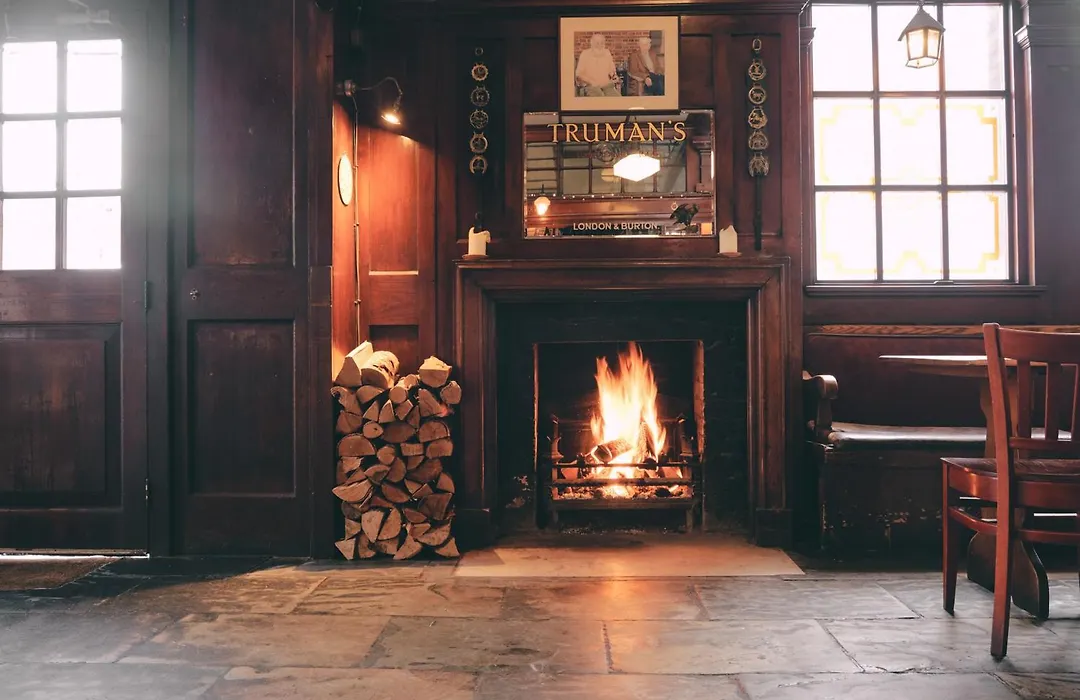 Rose And Crown Stoke Newington-1