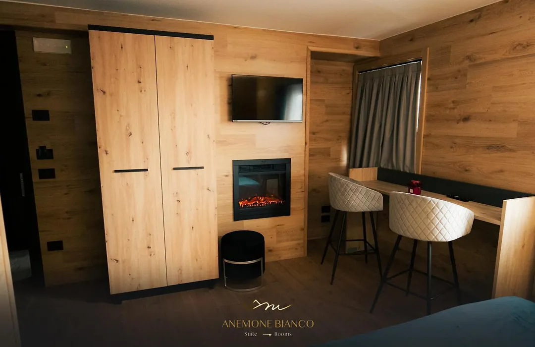 Anemone Bianco Suite Rooms-1