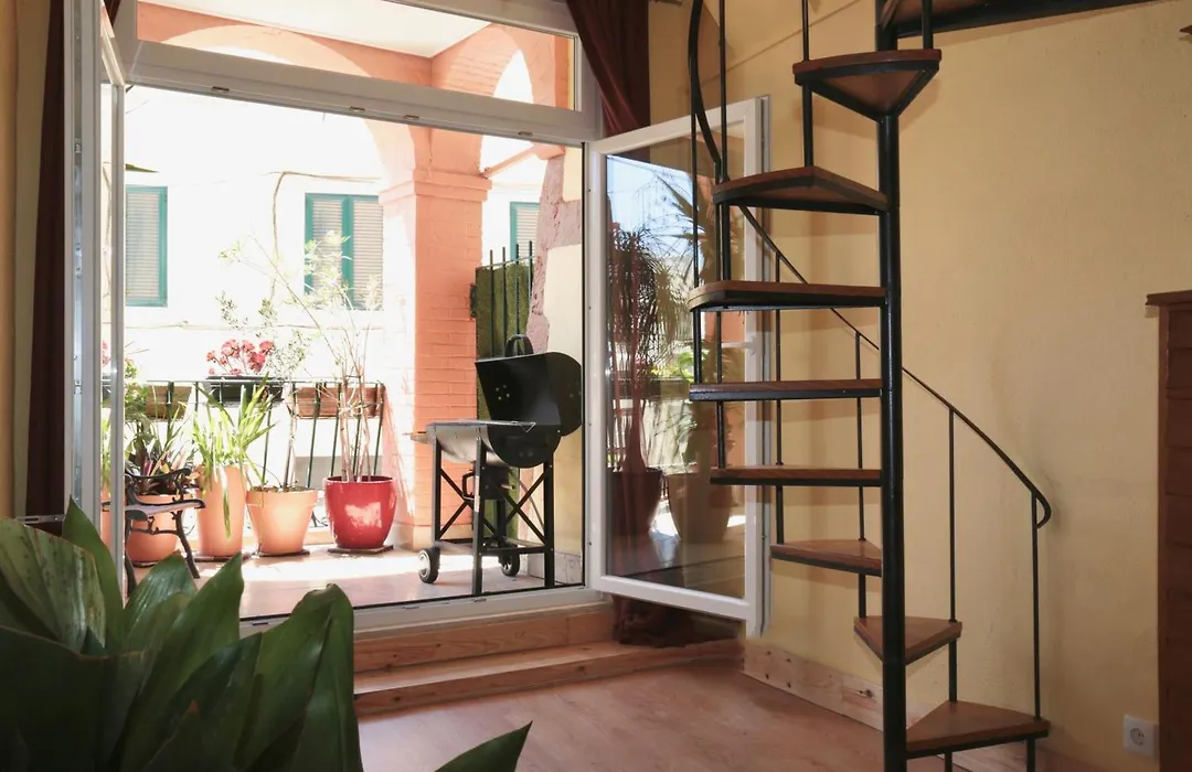 Lx Factory Guest House-1