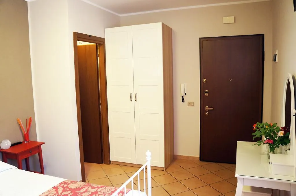 Alexander Rooms-1