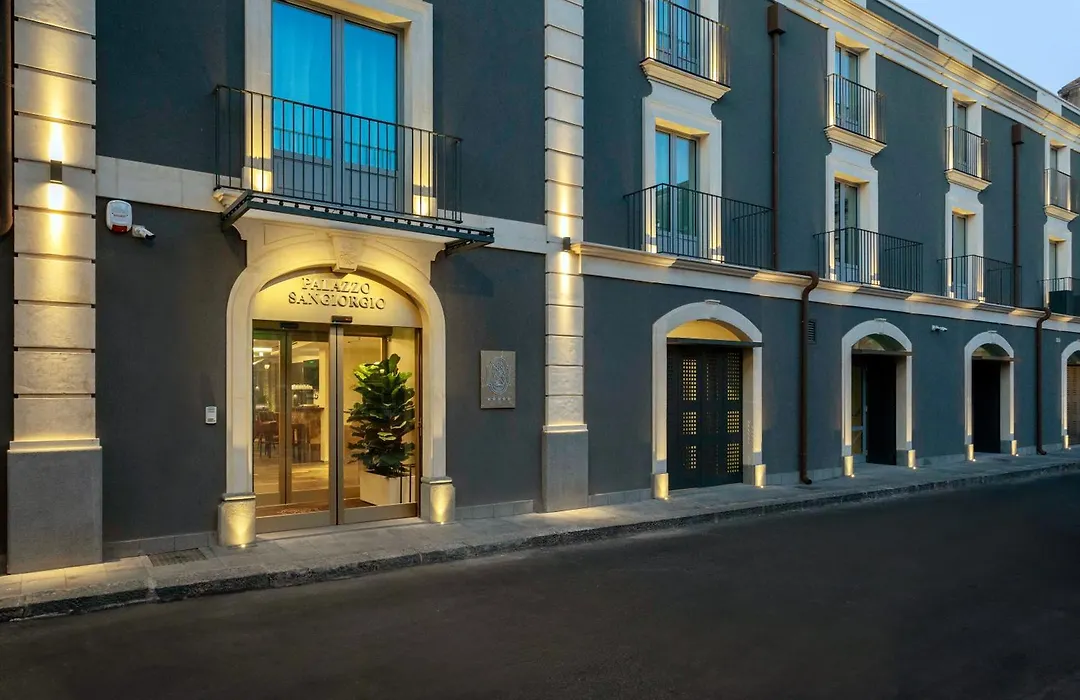 Palazzo Sangiorgio-1