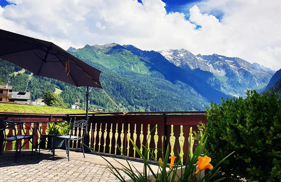 Hotel Veduta dell'Adamello-1