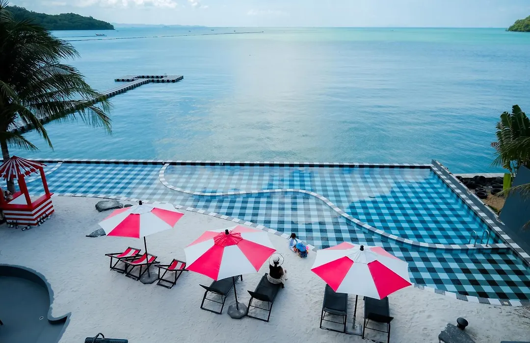 Foto Hotel Phuket Beachfront-1