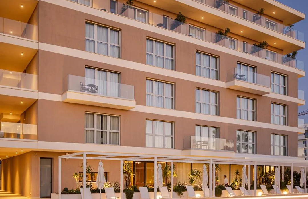 B21 Lifestyle Hotel-1