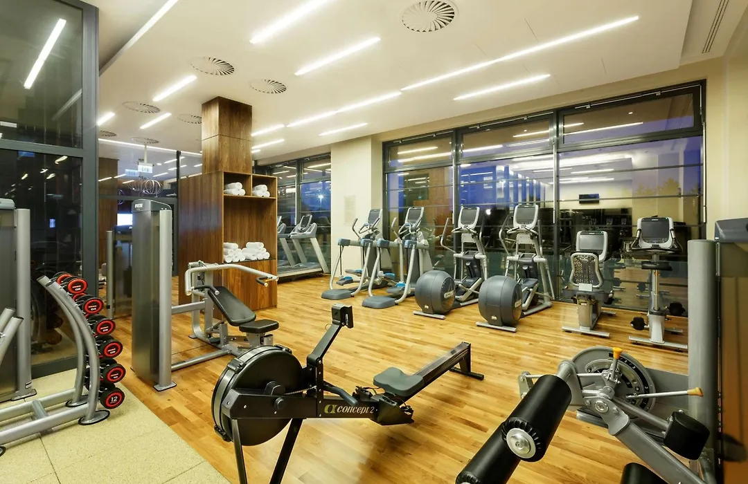 Doubletree By Hilton Hotel & Conference Centre Warsaw-1