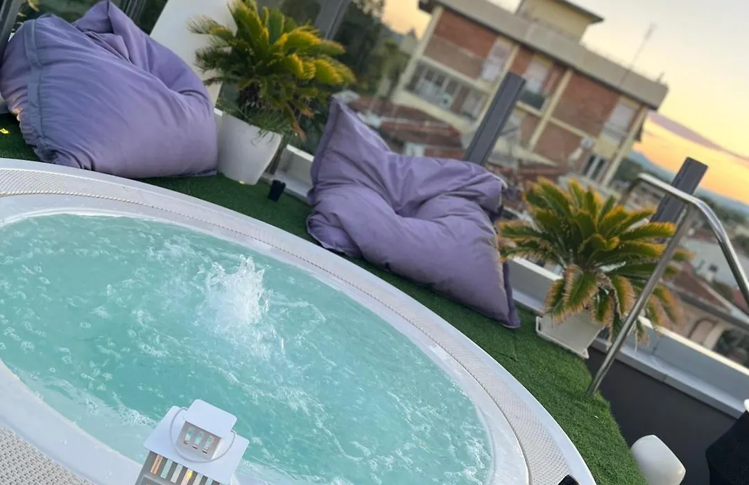 Q Hotel-1