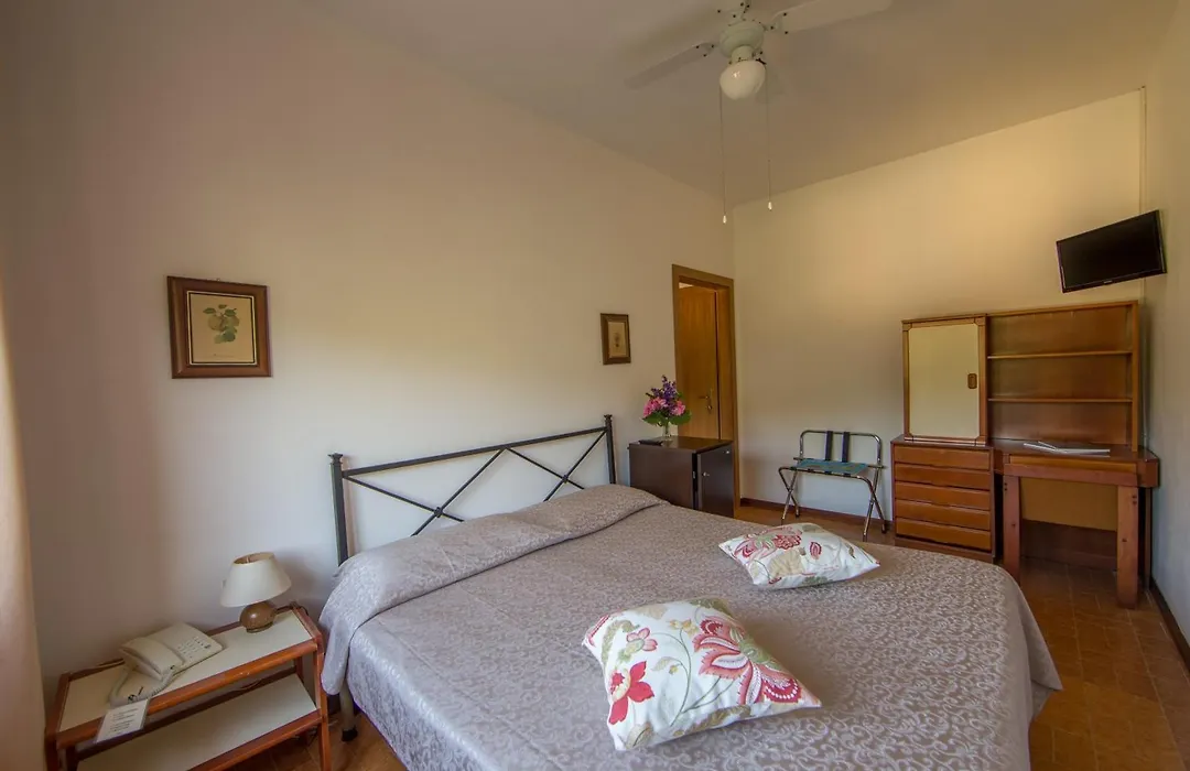 Hotel La Feluca-1