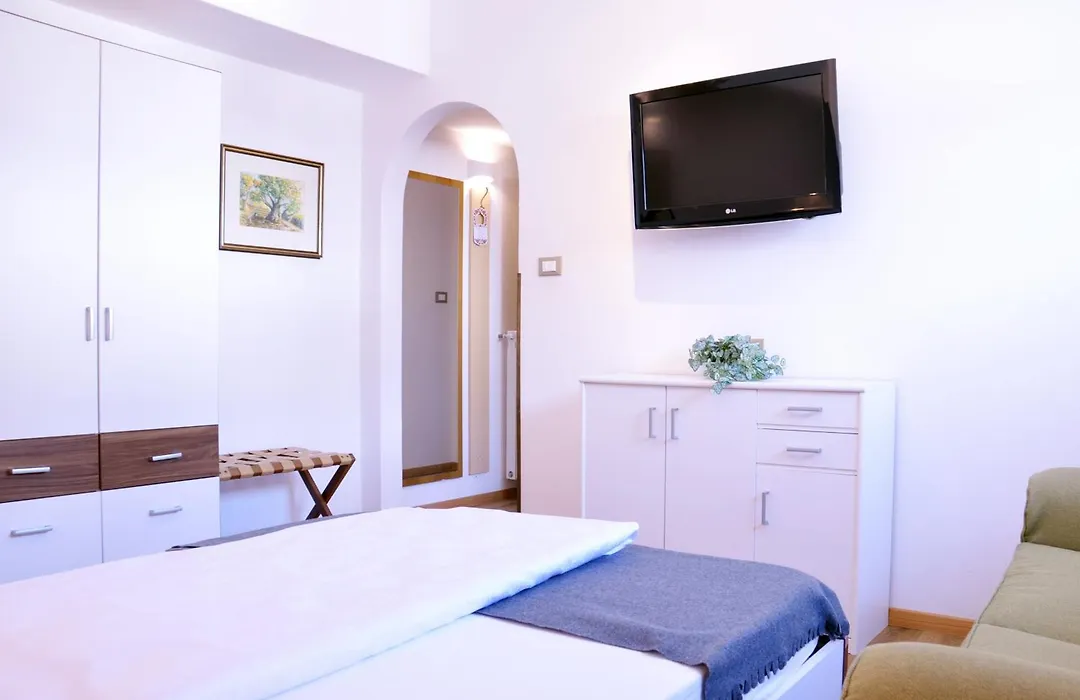 Hotel Karin-1