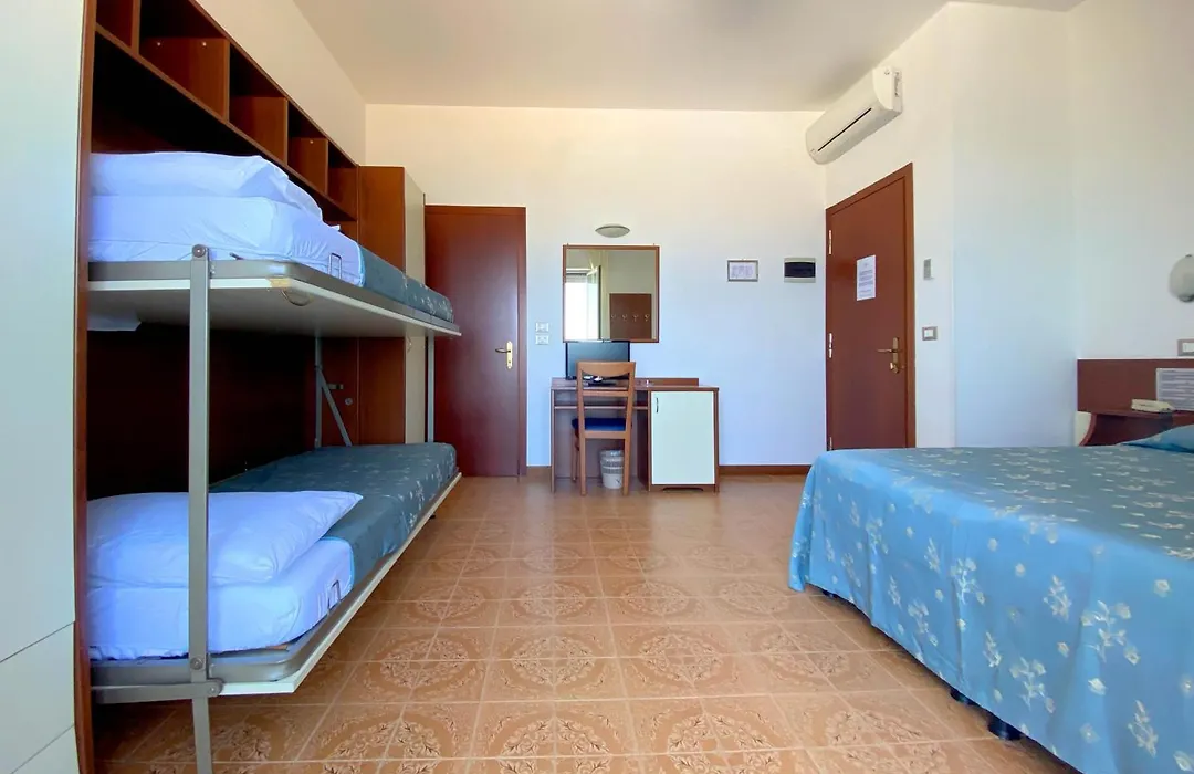 Hotel Sayonara-1