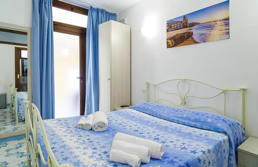 Hotel La Marina-1