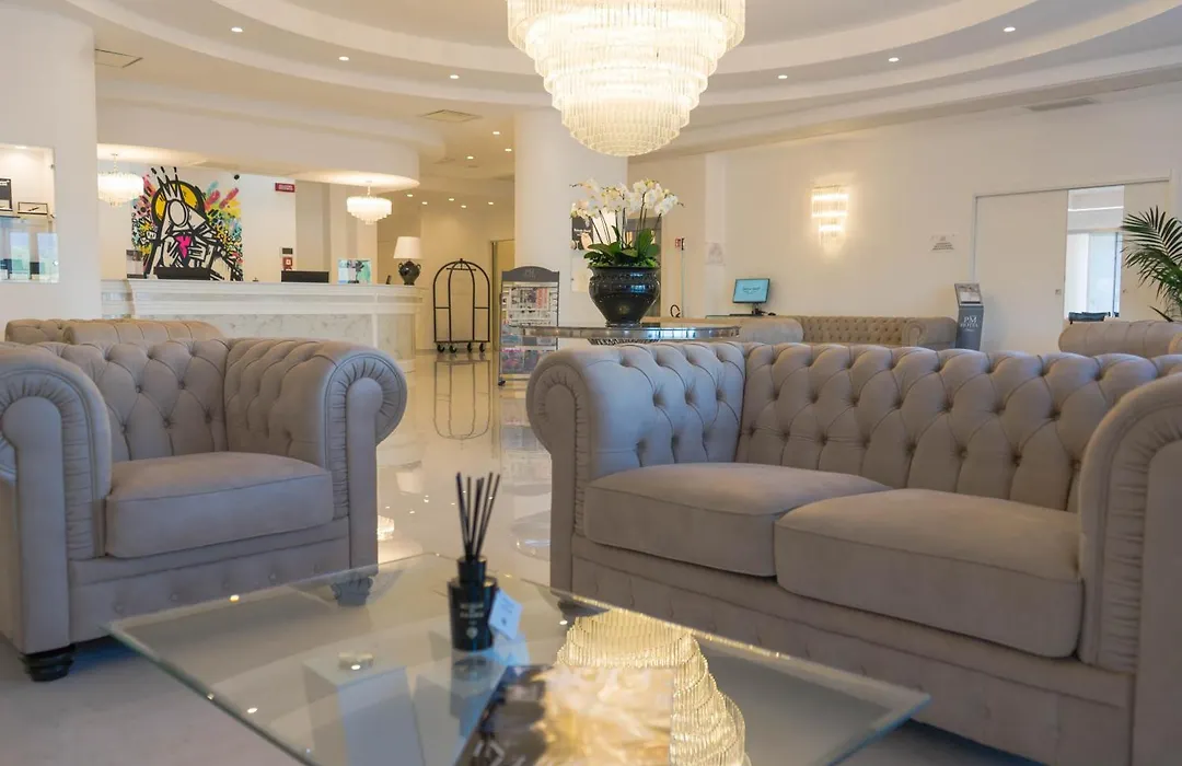 Pm Hotel-1