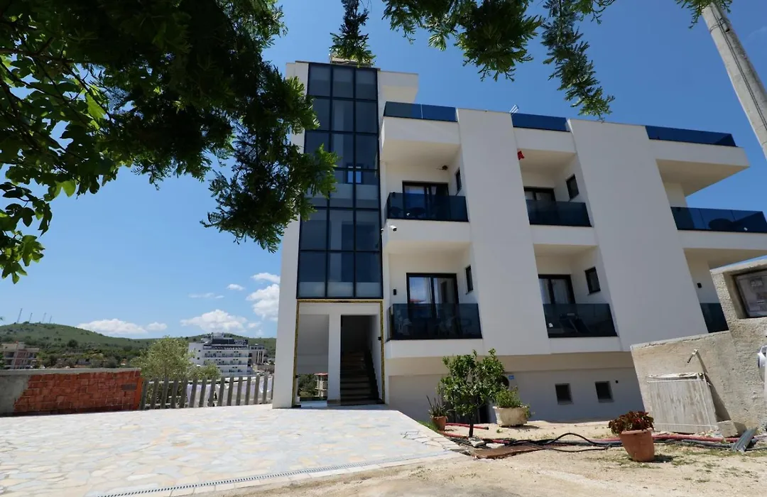 Hotel Renato-1