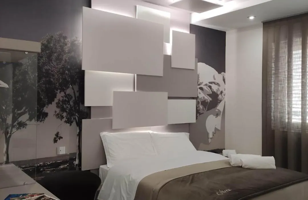 Lauria Luxury Room-1