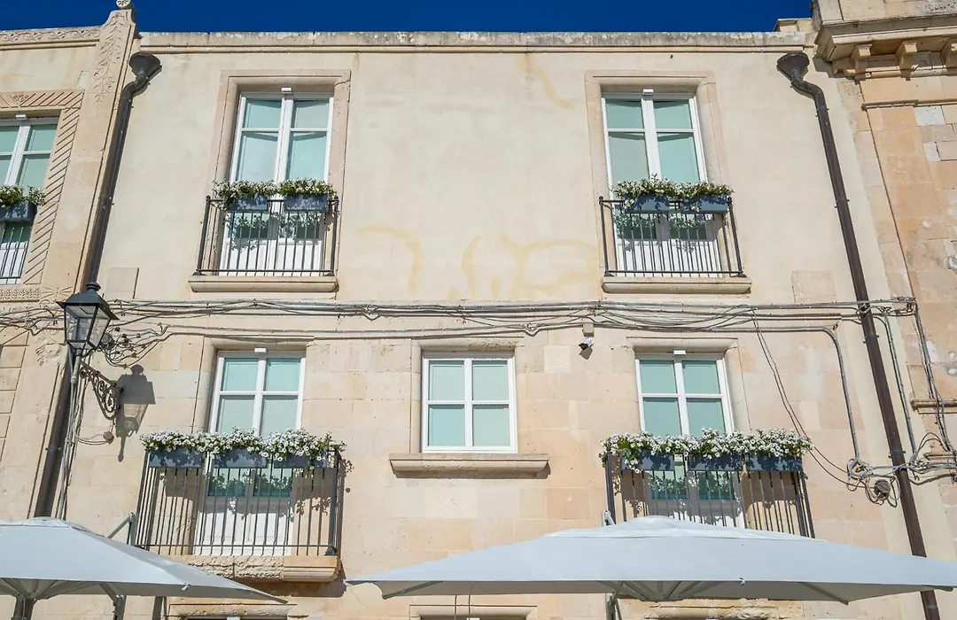 Palazzo Alfeo Aparthotel-1