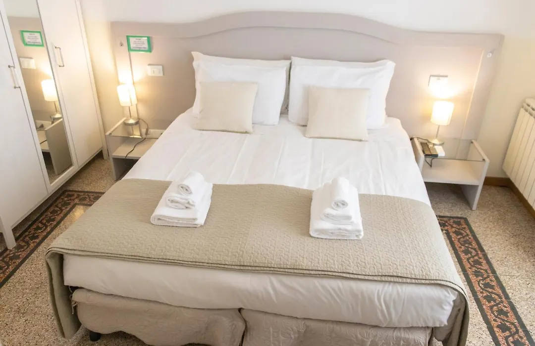 Biancorèroma B&B-1