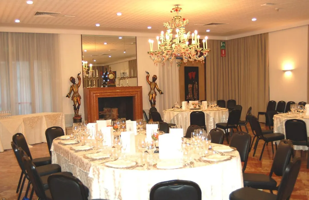 Astoria Hotel Italia-1