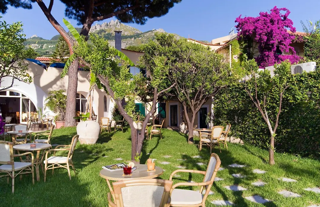 Villa Angela Hotel&Spa-1