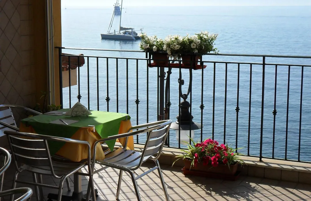 B&B Miramare-1