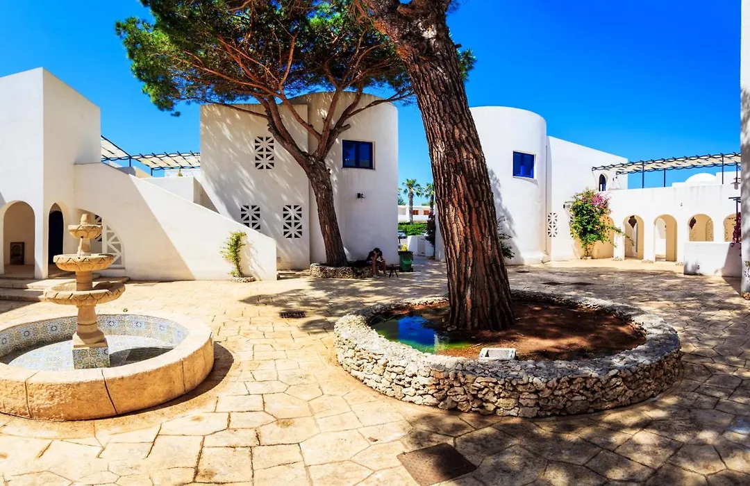 Araba Fenice Village-1