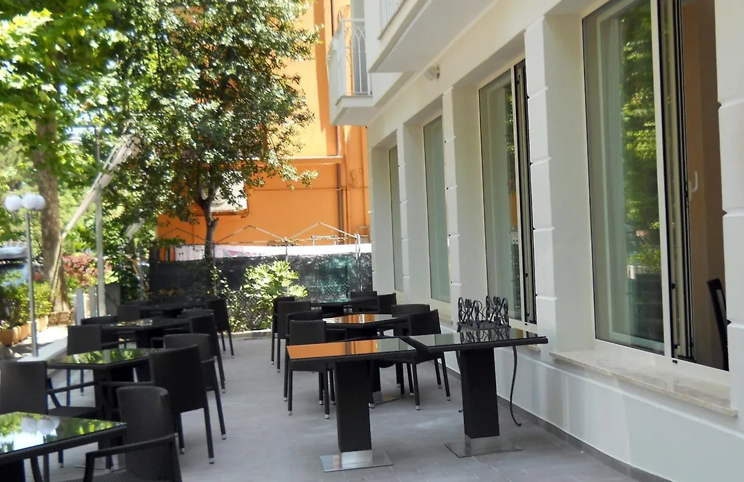 Hotel Favorita Easy Stay B&B-1