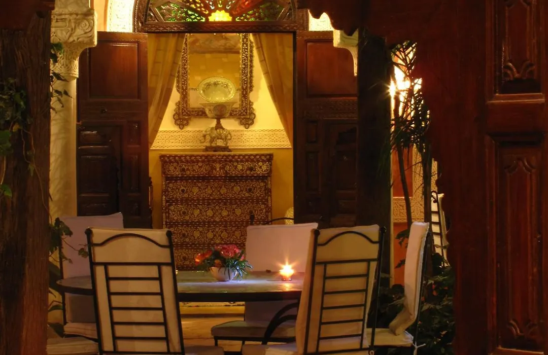 Riad Le Perroquet Bleu Suites & Spa-1