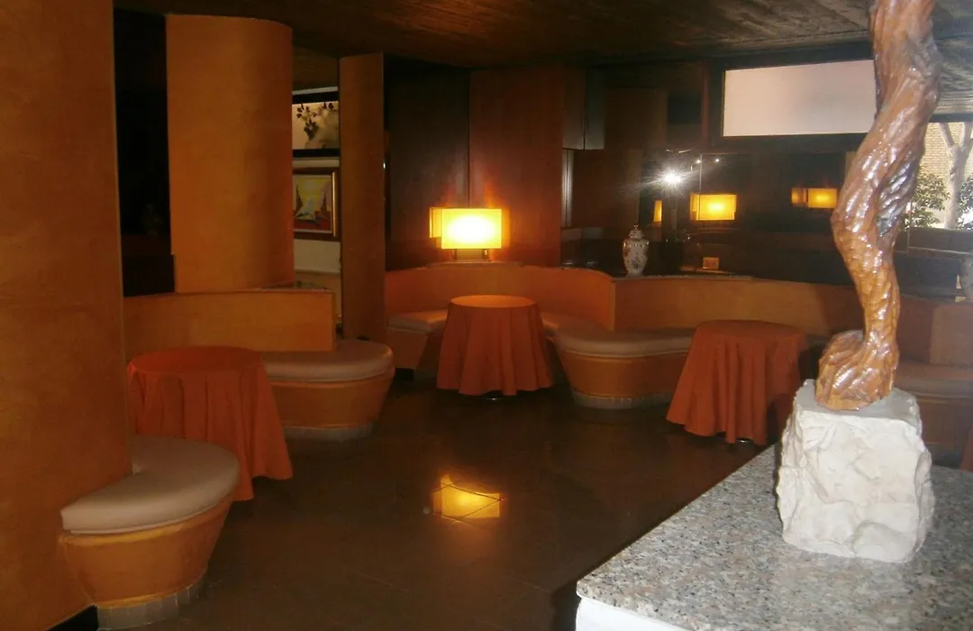 Hotel Corona-1