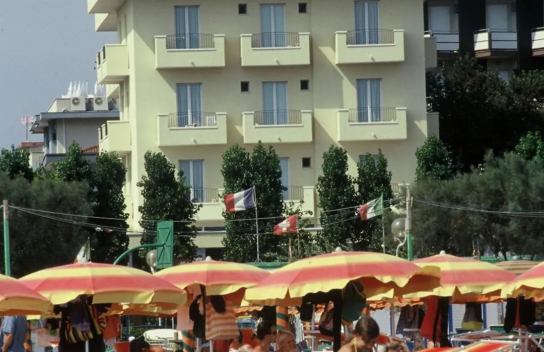 Hotel De La Plage-1